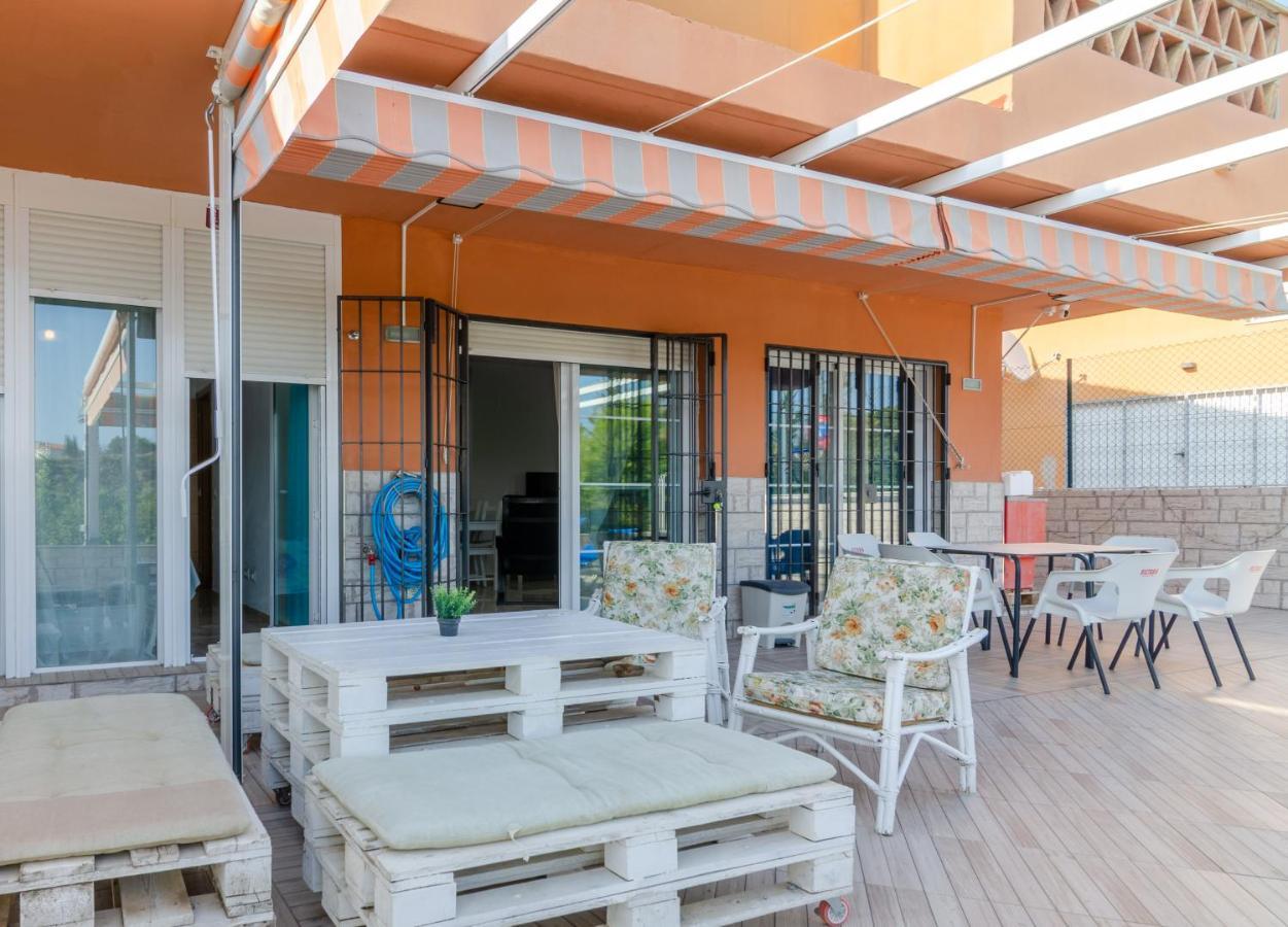Wintowinrentals Huge Private Terrace &, Relax 卡莱塔·德·贝莱斯 外观 照片
