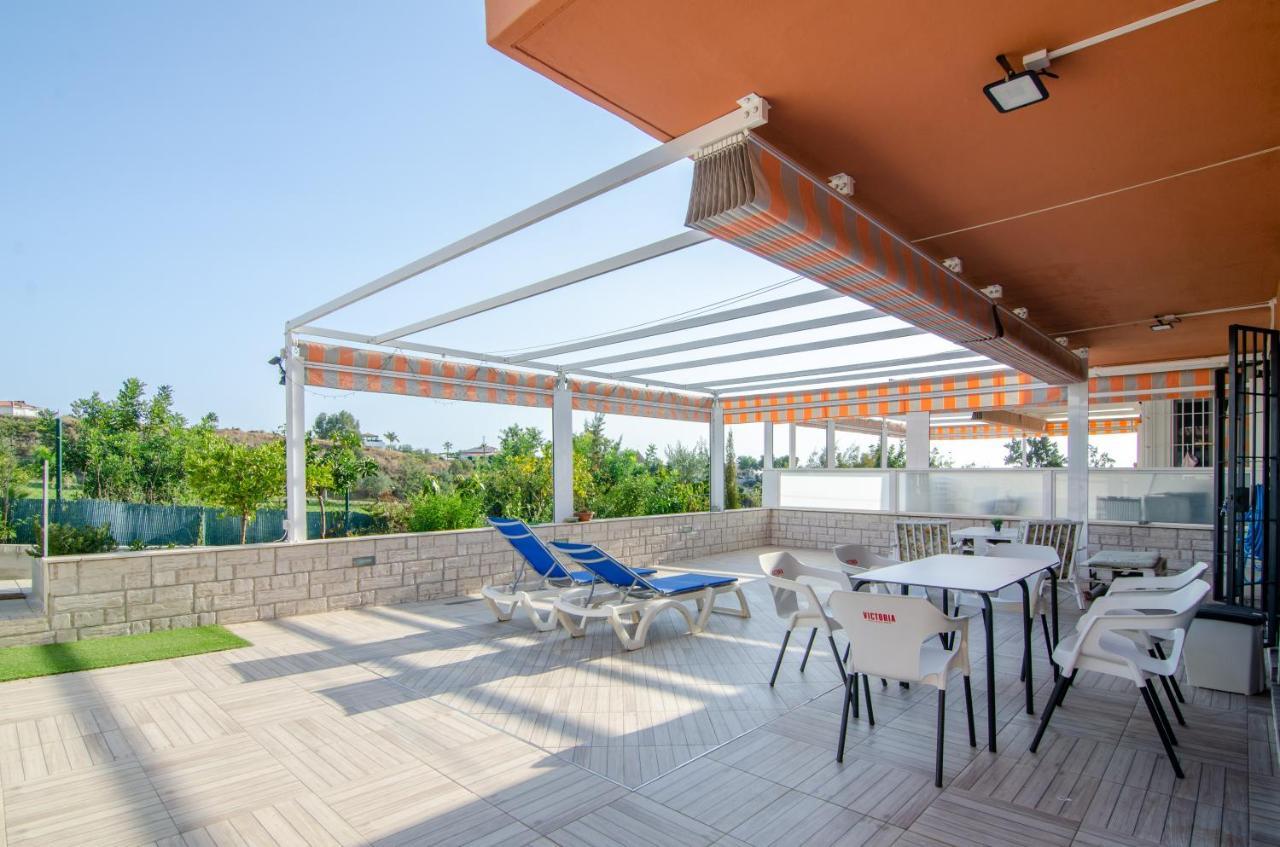 Wintowinrentals Huge Private Terrace &, Relax 卡莱塔·德·贝莱斯 外观 照片
